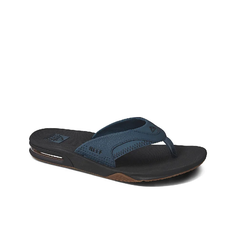 Men's sandals in a neutral color like black or brownMens Fanning - Orion Black