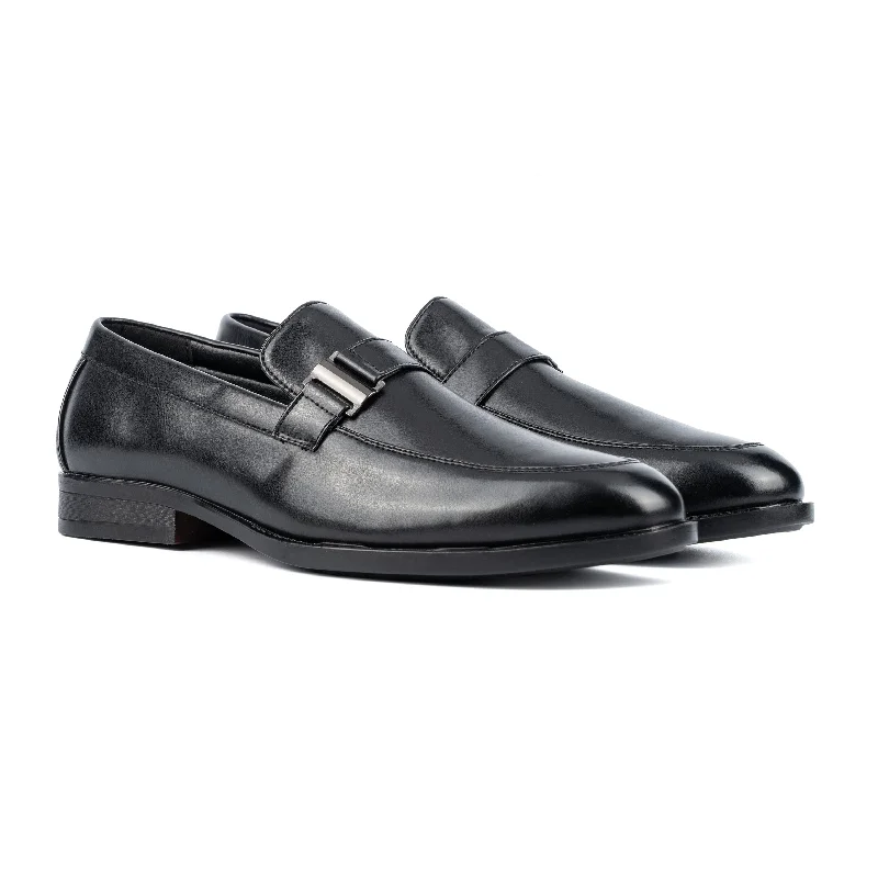 Men's loafers with a flexible sole for easy movementMen's Blaze Dress Shoe