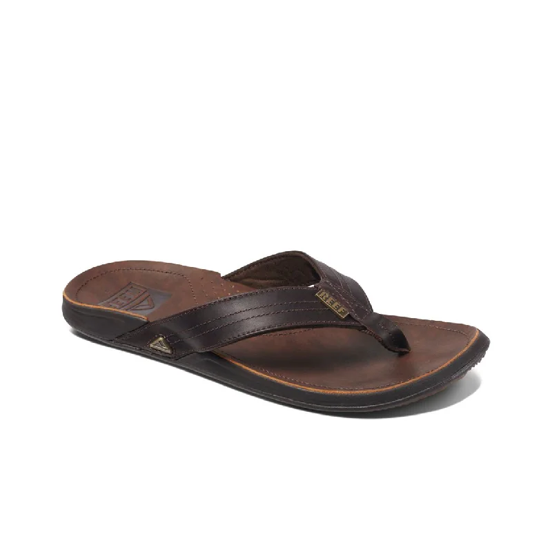 Men's sandals with a durable outer soleMens J-Bay III - Dark Brown