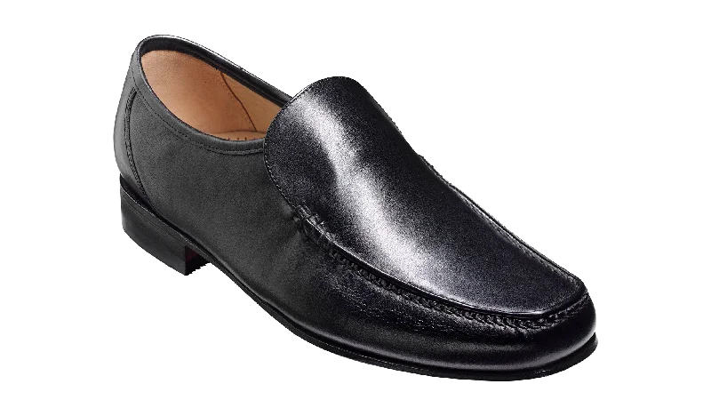 Men's loafers with a moc - toe designJavron - Black Calf