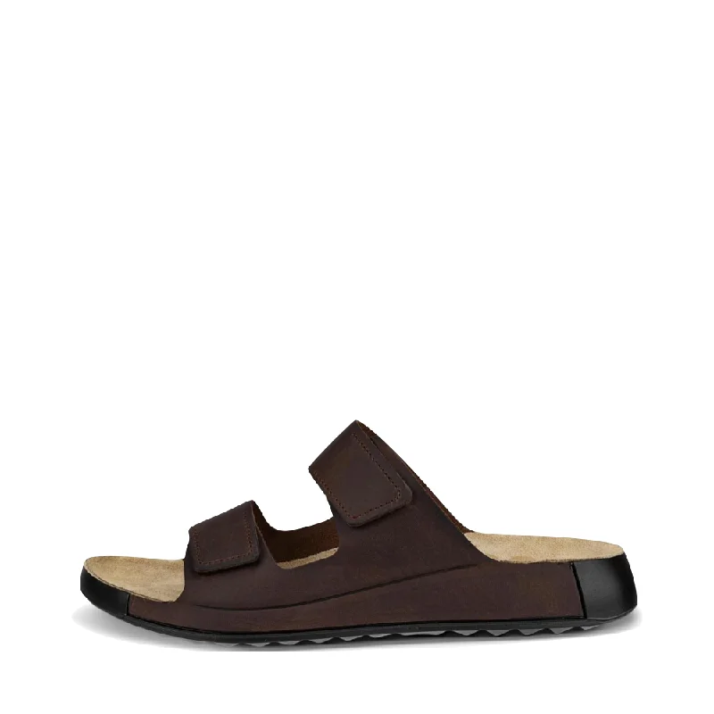 Men's sandals with a shock - absorbing insoleEcco Men's Cozmo Slide Sandal in Potting Soil Brown