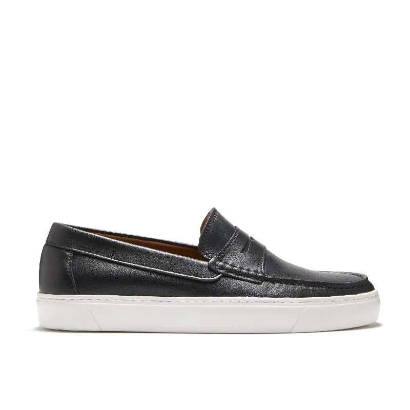 Men's loafers with a stretchy side panel for a better fitSlip-on Sneaker Loafers, black leather