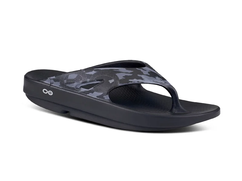 Men's sandals with a flexible sole for easy movementOOFOS OOriginal Sandal