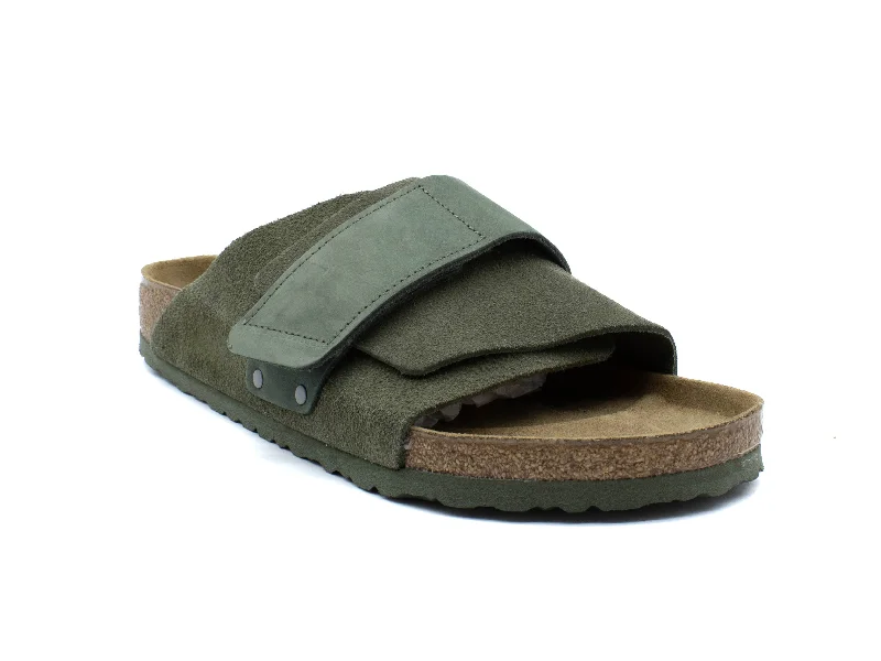 Men's sandals with a contrast stitching detailBIRKENSTOCK Kyoto