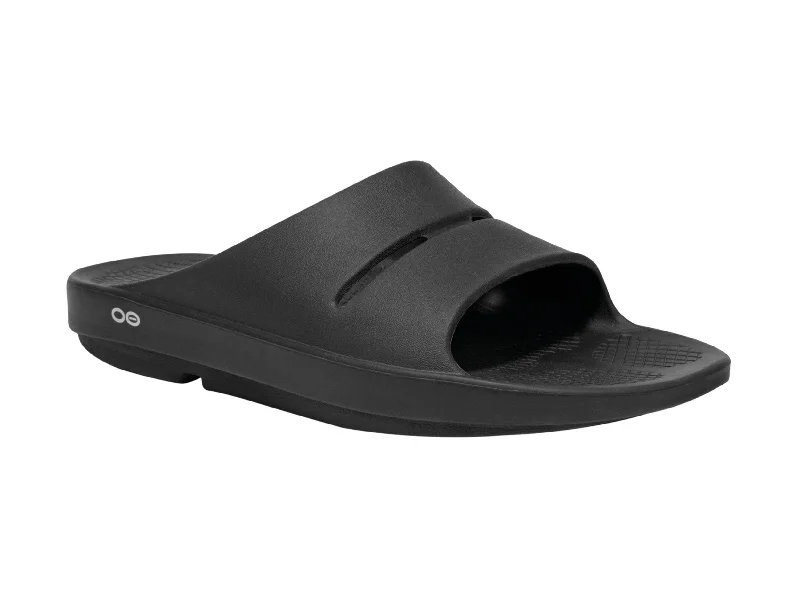 Men's sandals with a buckle closureOOFOS OOAHH BLACK