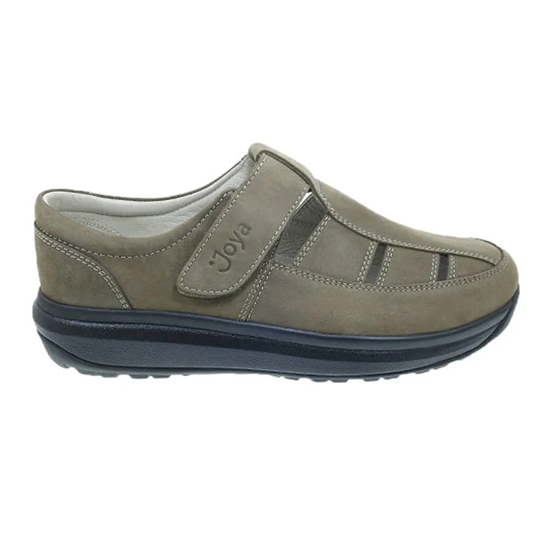 Men's sandals with a buckle closureFisherman Wide Fit Men's Closed Toe Sandal