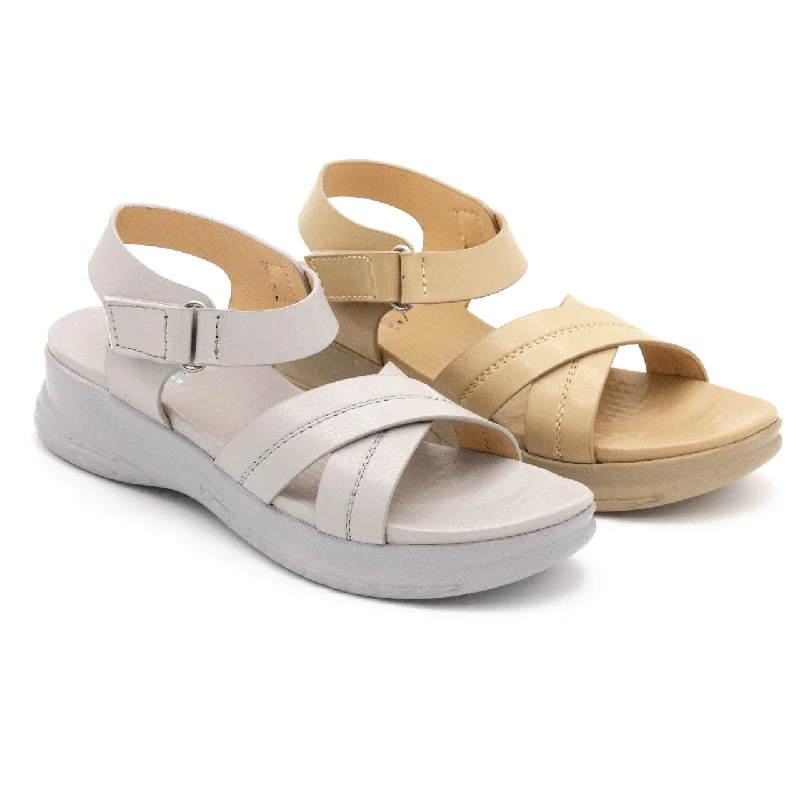 Men's sandals with a decorative buckle or charmM0116 sandal