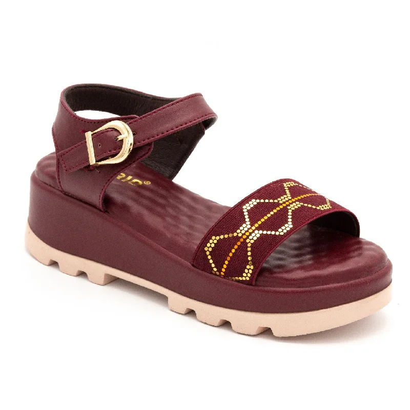 Men's sandals with a decorative buckle or charmM0167 sandal