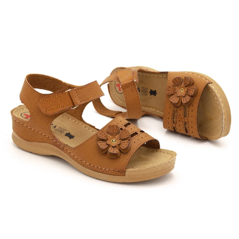 Men's sandals with a buckle closureM095 flower sandal