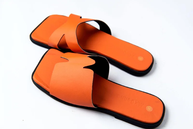 Men's sandals with a stretchy strap for a better fitMaxine Orange Leather Sandal