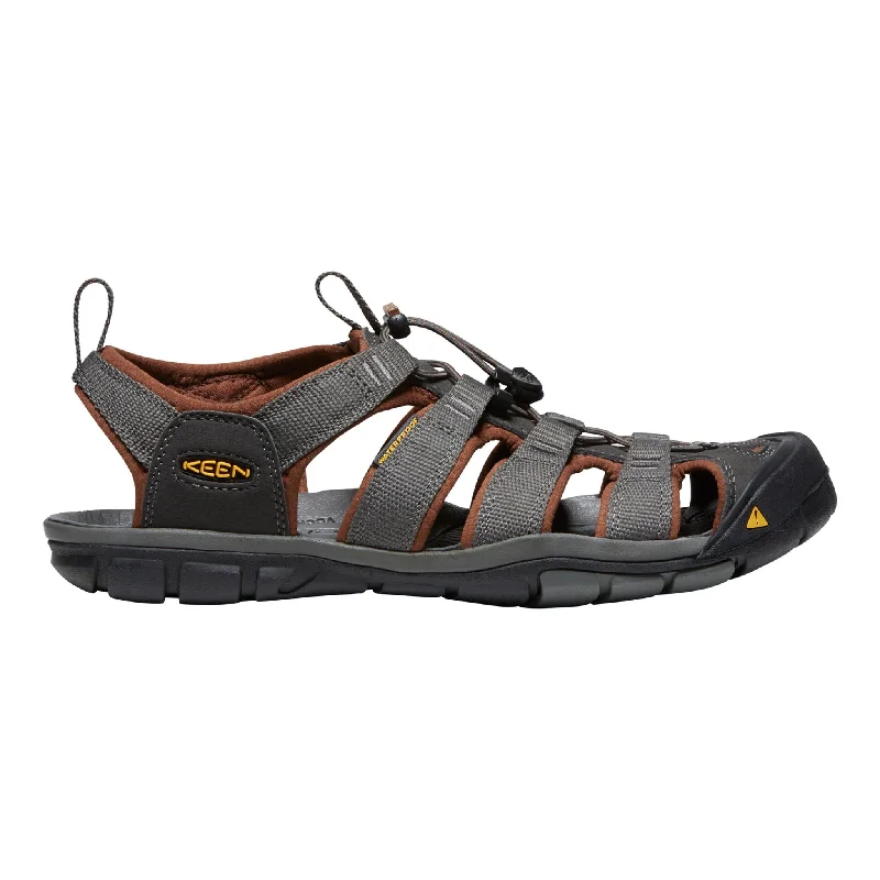 Men's sandals with a pointed toe for a stylish lookMen's Clearwater Cnx Raven/Tortoise Shell