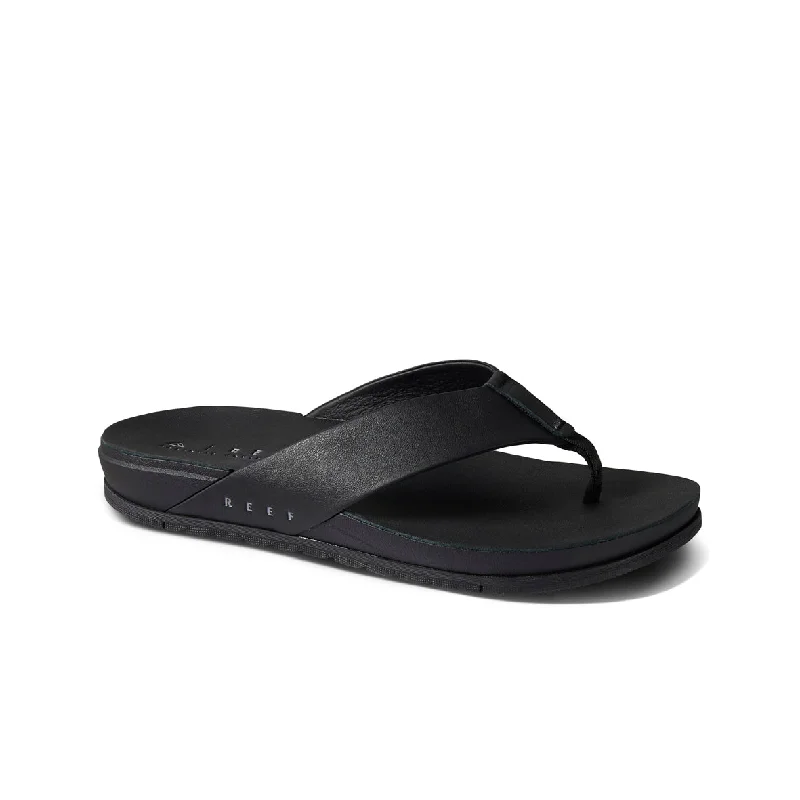 Men's sandals with a rubber sole for tractionMens Ojai - Black