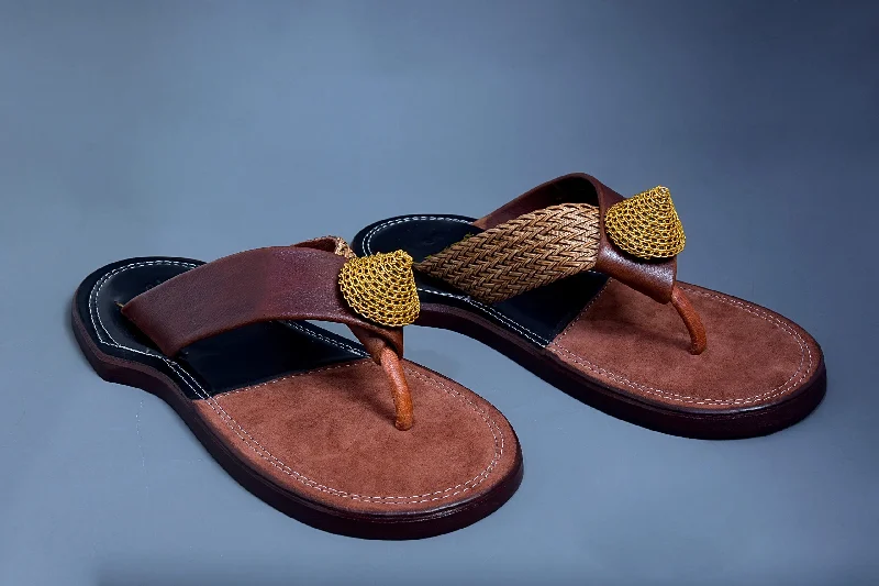 Men's sandals with a durable outer soleThe Akan Gold ornament Slippers for Every Occasion