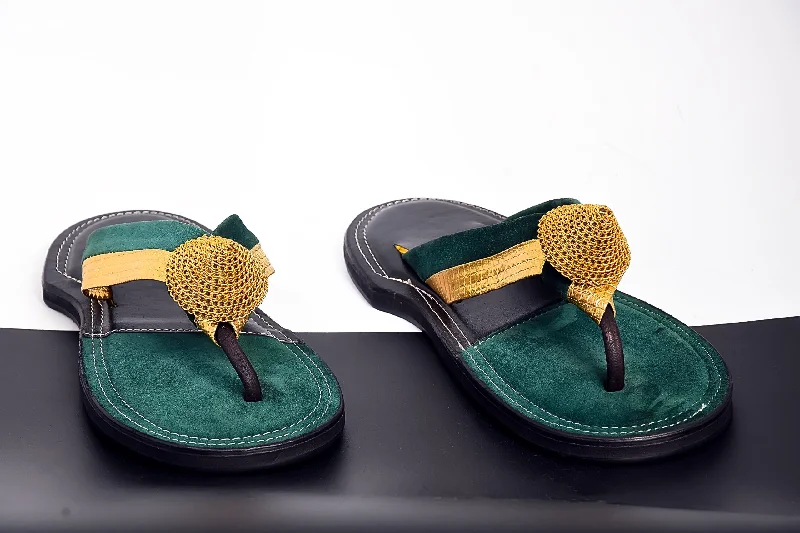 Men's sandals with a wide strap for supportThe Akan gold ornament Slippers in Latest Fashion