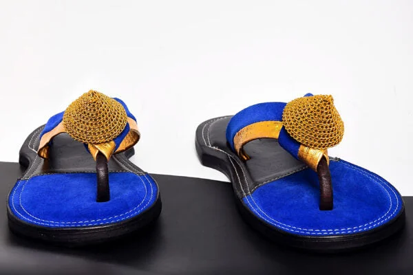 Waterproof men's sandals for water activitiesThe Akan Gold ornament Slippers in new design