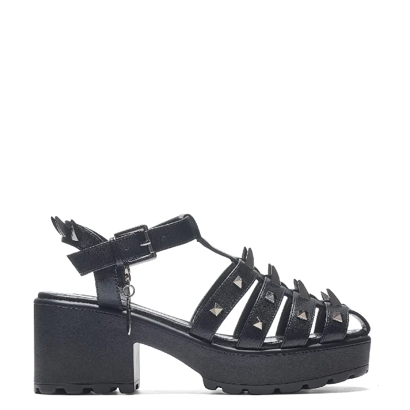 Men's sandals with a padded heelThe Swordslayer Chunky Sandals - Black