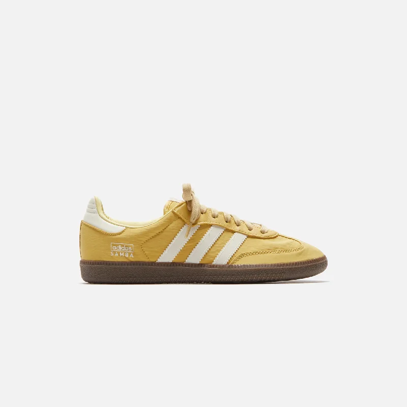 Men's sneaker collections based on popular cultureadidas Samba OG - Oat / Wonder White / Gum