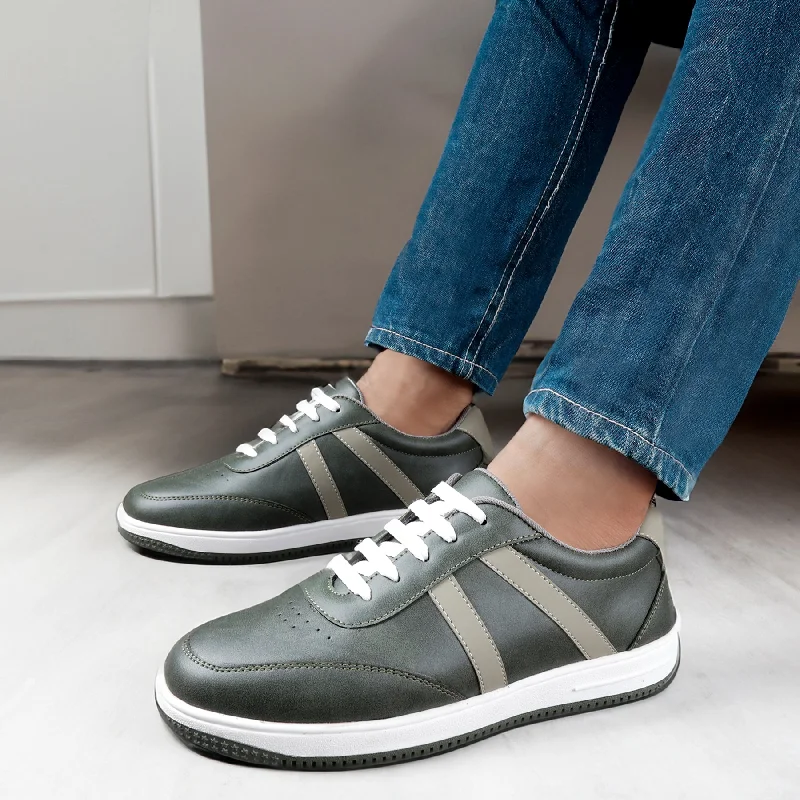 Men's vegan leather sneakers for an eco - friendly optionBxxy's Ultra Comfortable Striped Lace-up Shoes for Men