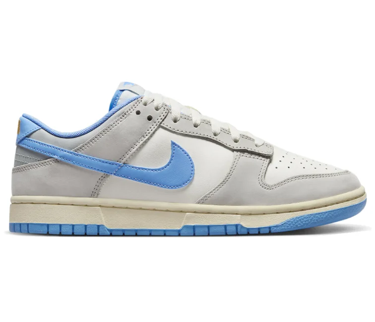 Men's memory - foam insole sneakers for added comfortMen's Nike Dunk Low (Sail/University Blue)