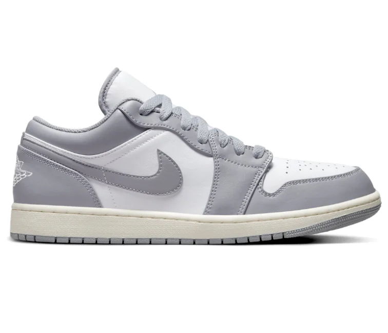 Men's soccer - inspired sneakers with a studded soleMen's Nike Air Jordan 1 Low (Vintage Grey)