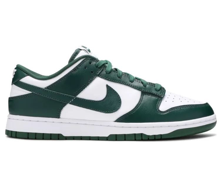 Men's waterproof hiking sneakers with a Gore - Tex liningMen's Nike Dunk Low (Michigan State)