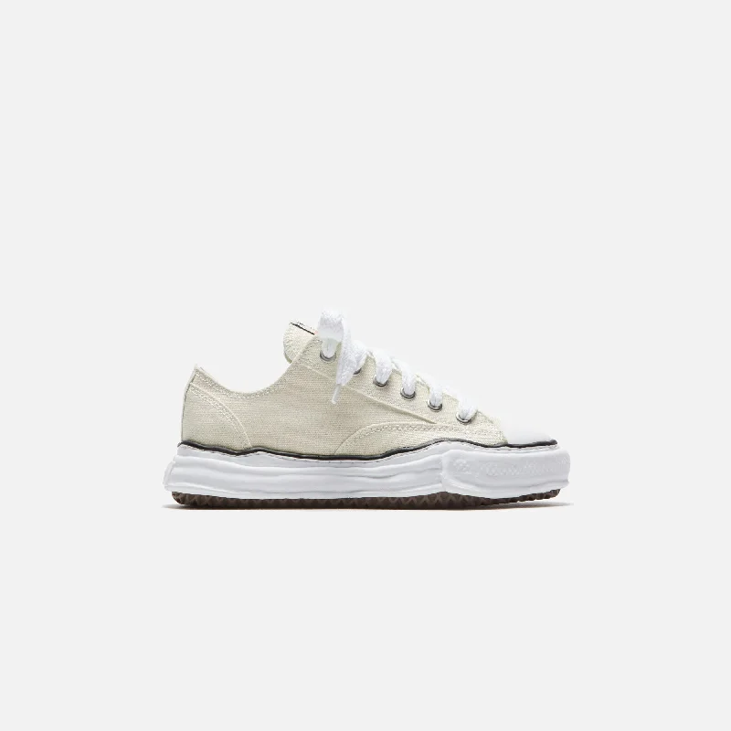 Men's adjustable - strap sneakers for a customized fitMihara Yasuhiro Peterson Low OG Sole Canvas - White