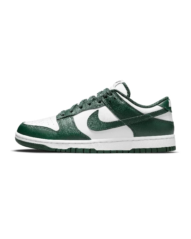 Men's minimalist sneakers with a simple designDunk Low Retro "Michigan State" - White / Team Green