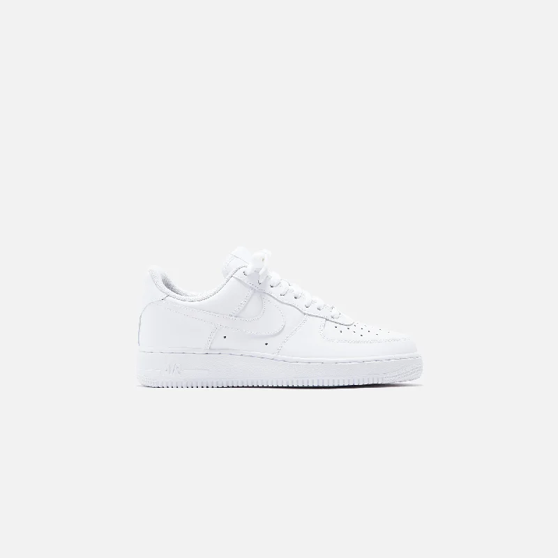 Men's sneakers with a removable insole for easy cleaningNike Air Force 1 `07 - White