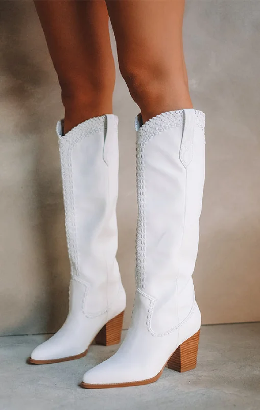 Men's western boots with a traditional western boot silhouette and a polished shineBillini Finley Cowboy Boot ~ White