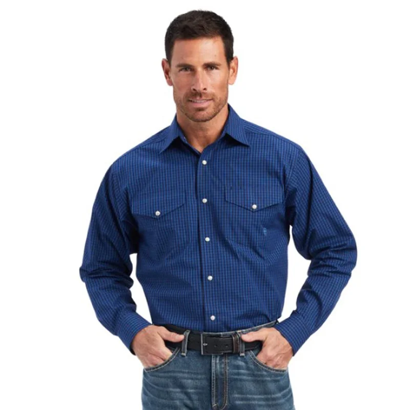 Men's western boots with a scalloped edge and a pull - on strapAriat Men's Blue Classic Snap Shirt