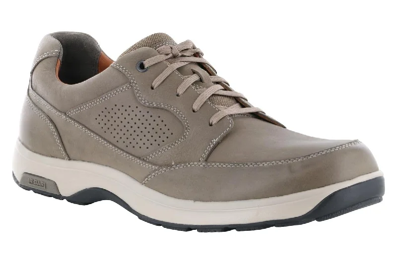 Men's casual shoes with a thick sole for added heightDunham 8000 Blucher Casual Shoe Breen