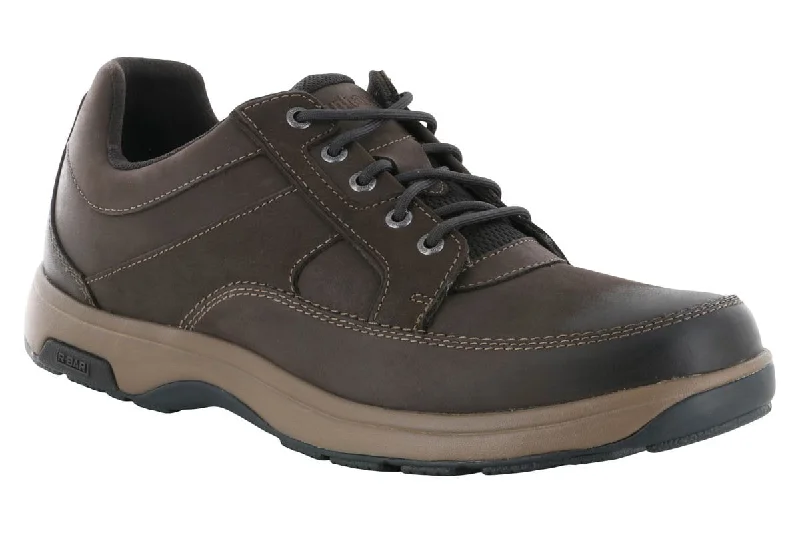 Men's casual shoes with a rubber toe cap for protectionDunham Midland Oxford Brown Nubuck