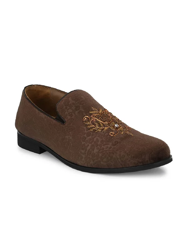 Men's casual shoes with a flexible rubber outsoleHitz Men's Brown Slip-On Ethnic Embroidery Shoes