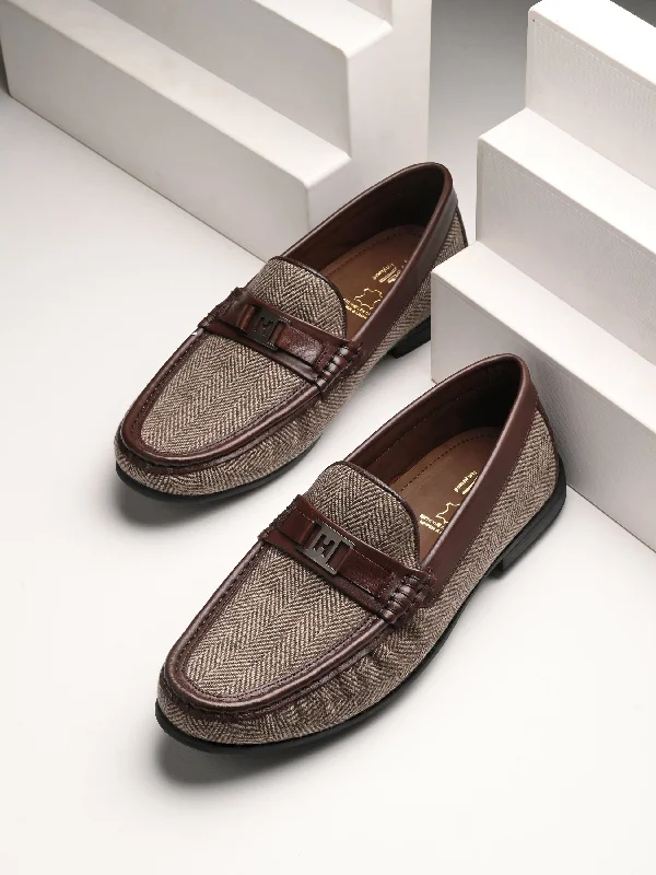 Men's casual shoes with a geometric patternHITZ5340-Men's Brown Leather Casual Loafers