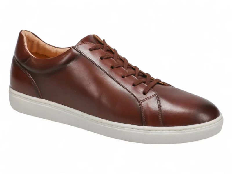 Suede men's casual shoes in earthy tonesMichael Ellis Brenden Lace-Up Sneaker Tobacco