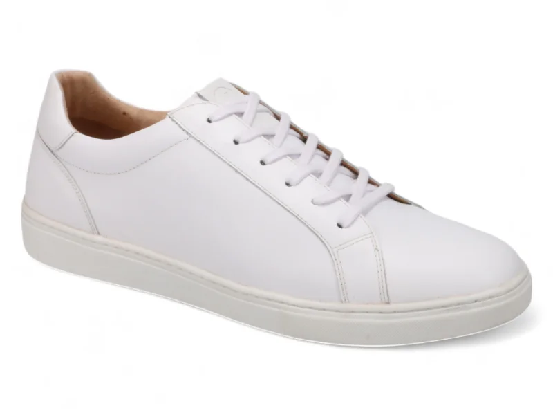 Men's casual shoes with a padded heel for comfortMichael Ellis Brenden Lace-Up Sneaker White