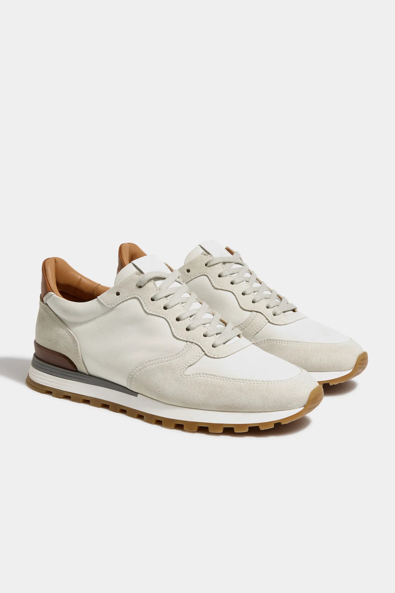 Men's casual shoes with a removable footbed for cleaningOff-white nabuk and suede runners - Made In Italy