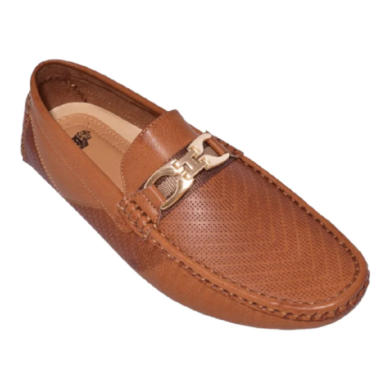 Men's casual shoes with a soft insole for cushioningROYAL SHOES: Moccasin Loafer MOC-139