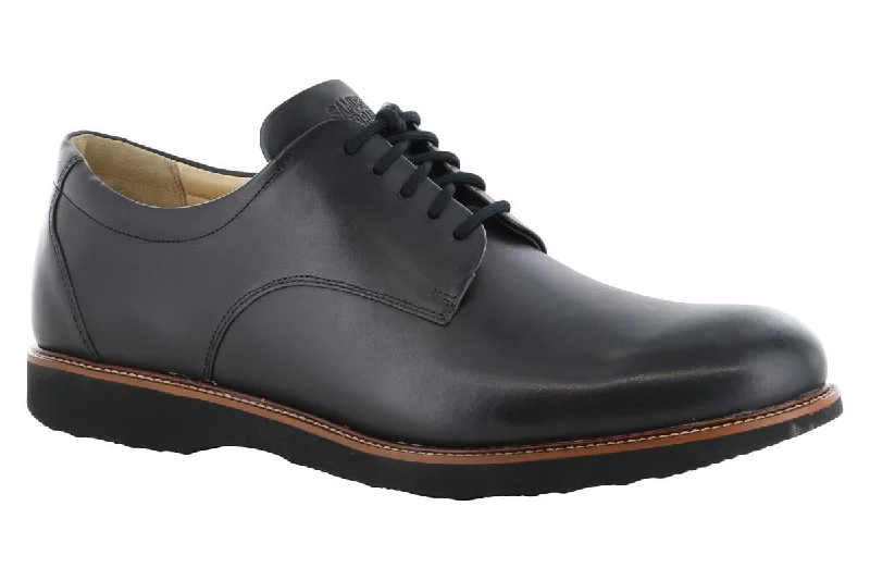 Men's casual shoes with a geometric patternSamuel Hubbard Founder Dress Comfort Oxford Black