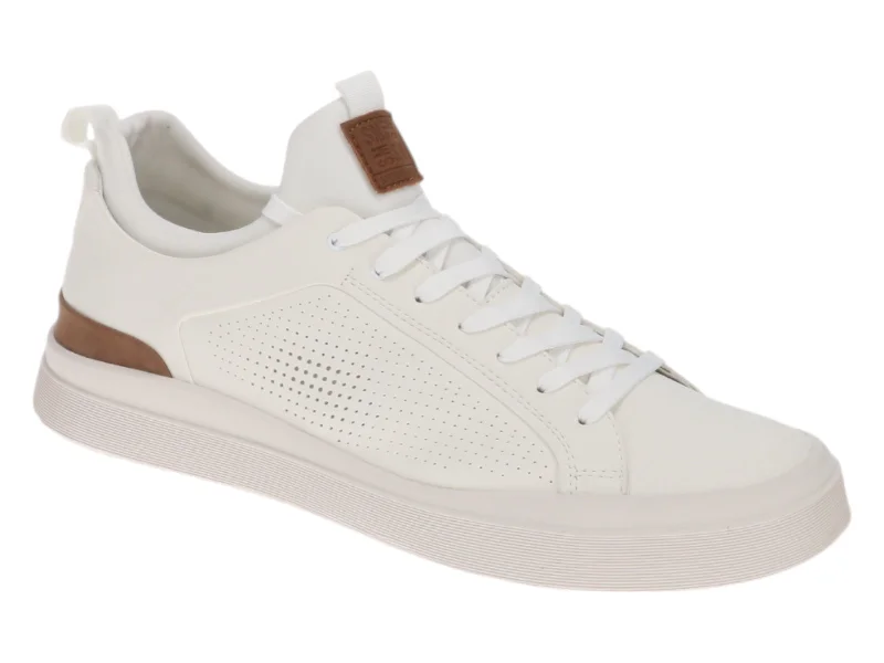 Men's casual shoes with a logo patch on the tongueSteve Madden Oasys Sneaker White